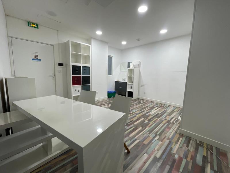 Local d'activités - 18 m² - 2 pièces