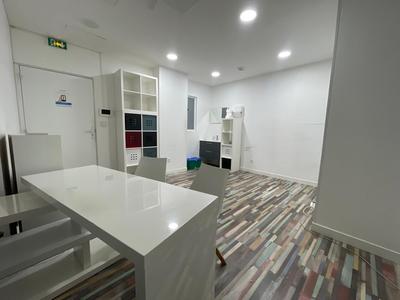 Local d'activités - 18 m² - 2 pièces