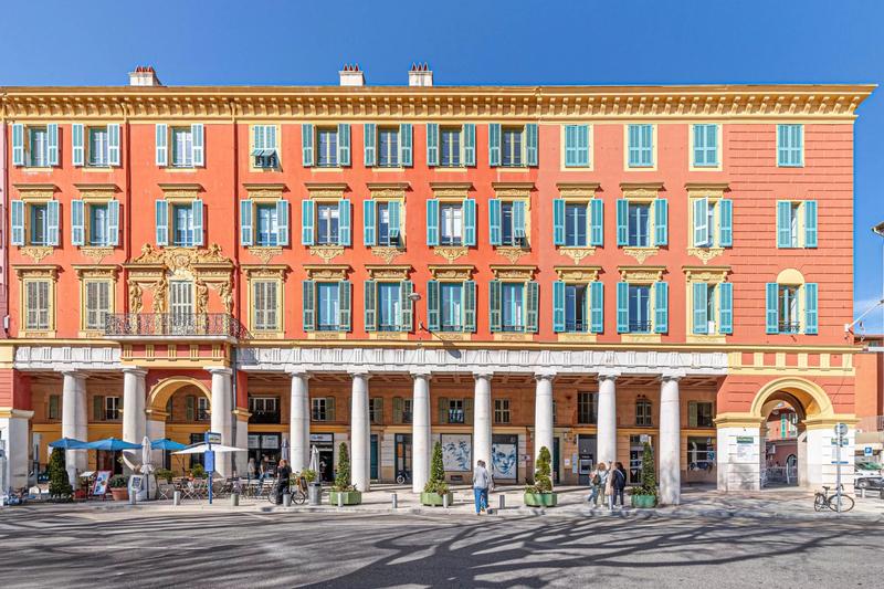 Duplex - 251 m² - 5 pièces