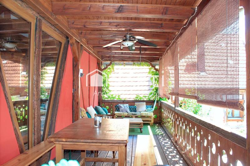 Maison - 242 m² - 8 pièces