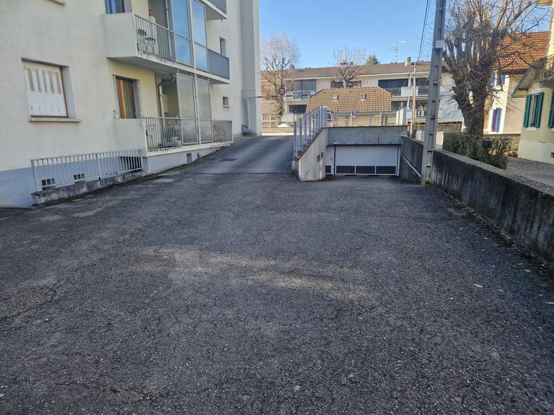 Parking / Garage - 11 m²