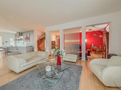 Maison bourgeoise - 319 m² - 8 pièces