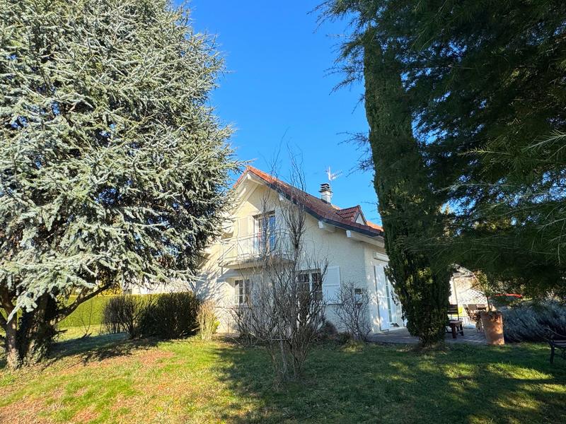 Maison - 200 m² - 5 pièces