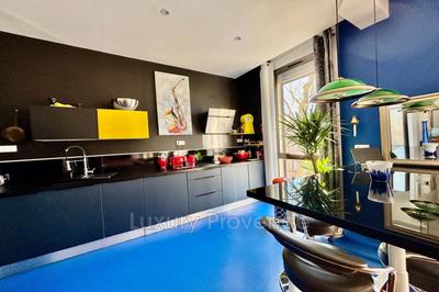 Appartement - 85 m² - 3 pièces