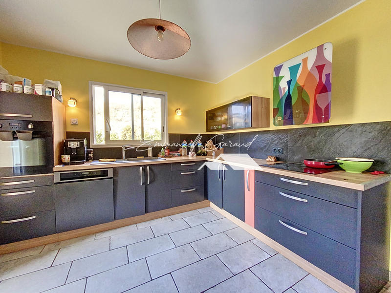 Maison - 111 m² - 5 pièces