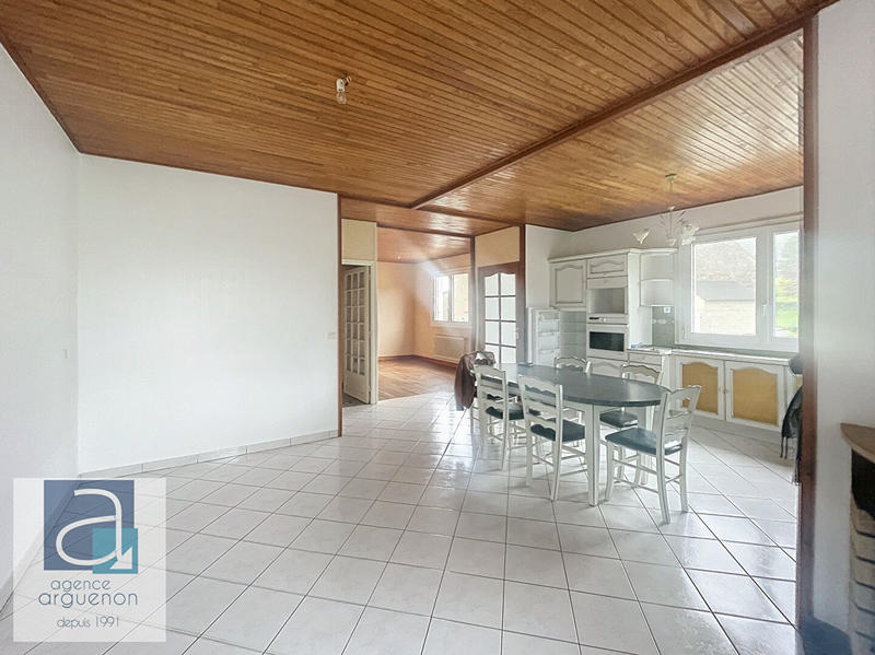 Maison - 96 m² - 5 pièces