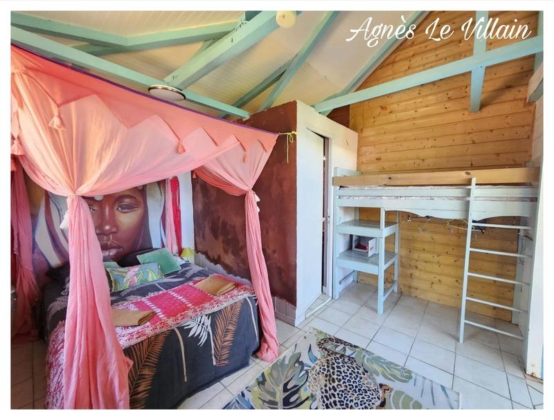 Maison - 280 m² - 13 pièces