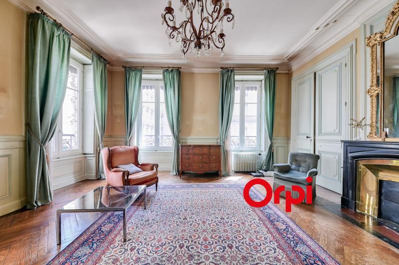 Appartement - 202 m² - 5 pièces