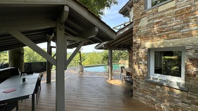 Maison d'architecte - 240 m² - 6 pièces