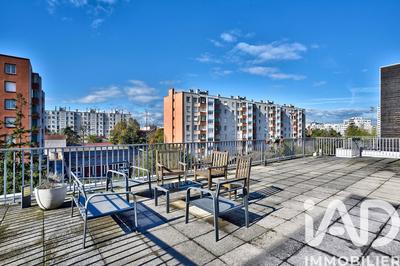 Appartement - 100 m² - 4 pièces