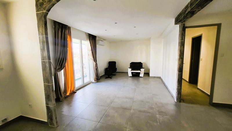 Appartement - 77 m² - 3 pièces