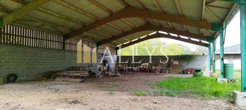 Local d'activité / Entrepôt - 2 101 m²