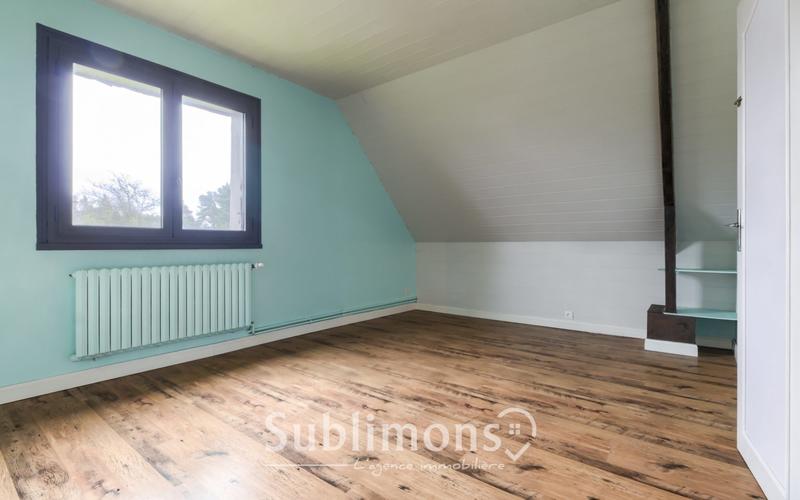 Maison traditionnelle - 153 m² - 6 pièces