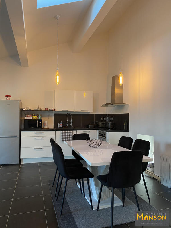 Appartement - 102 m² - 5 pièces