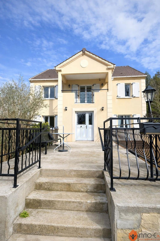 Maison - 170 m² - 6 pièces