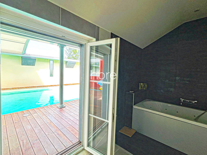 Maison ancienne - 300 m² - 6 pièces