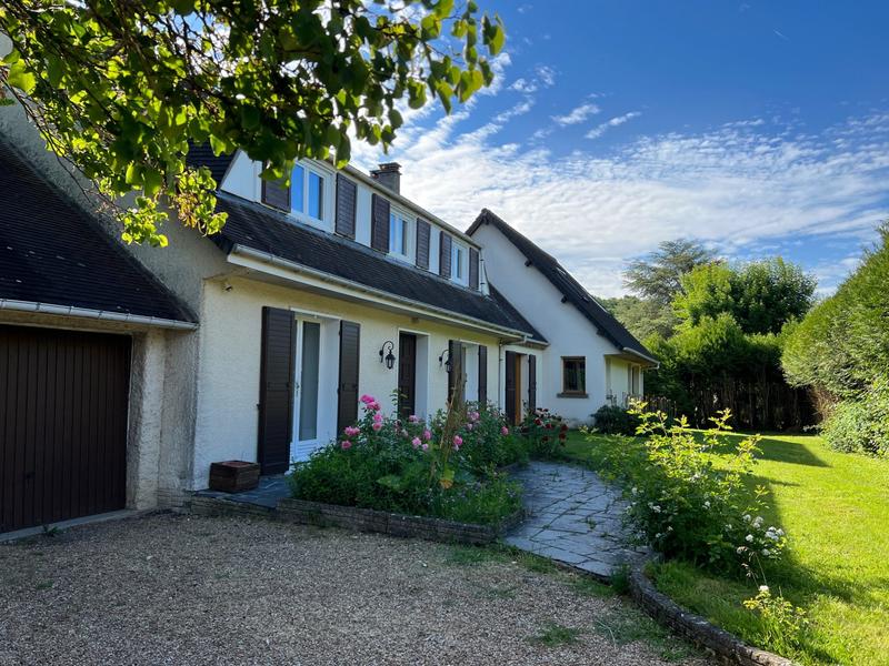 Villa - 240 m² - 6 pièces