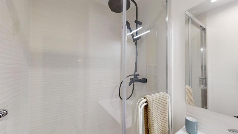 Appartement - 85 m² - 5 pièces