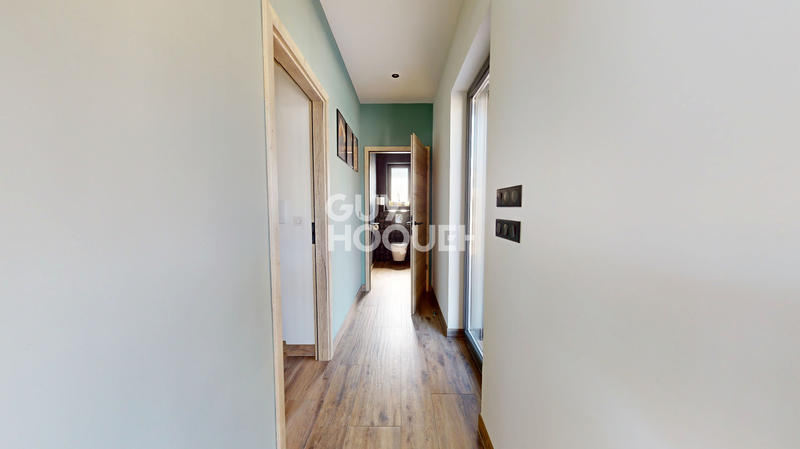 Maison - 240 m² - 7 pièces