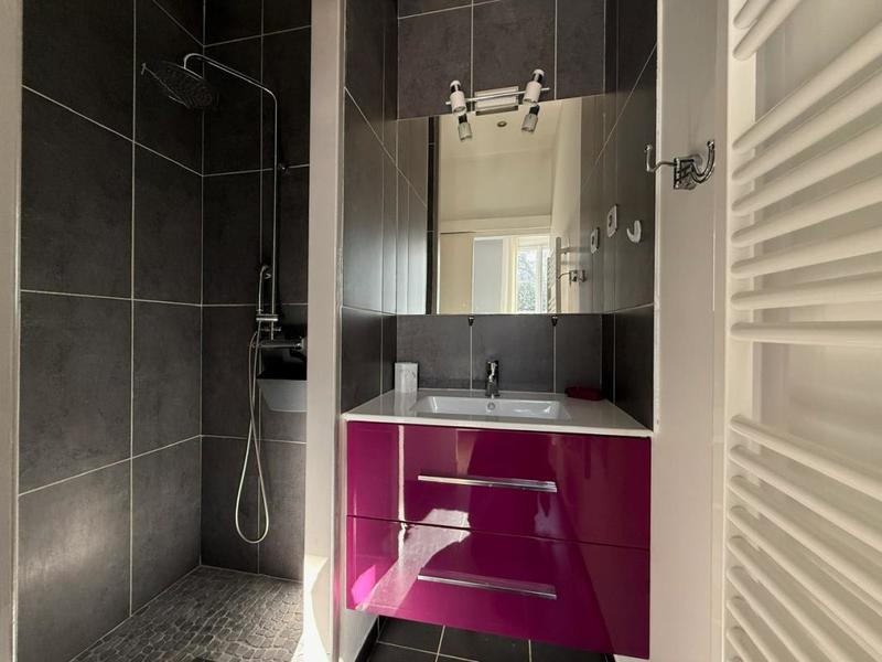 Maison - 211 m² - 8 pièces