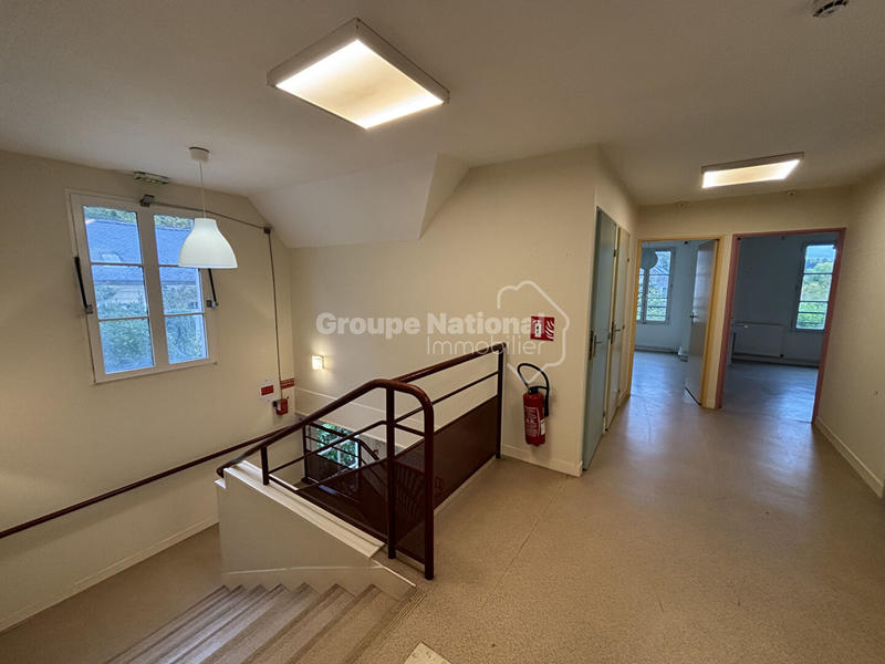 Maison - 319 m² - 12 pièces