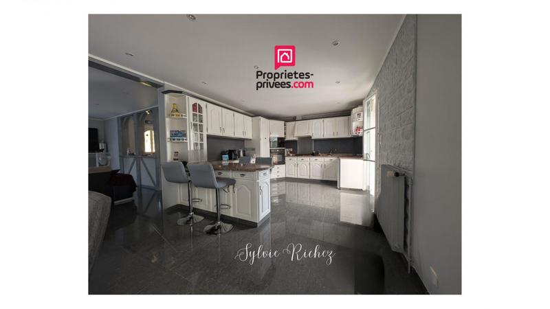 Maison - 170 m² - 7 pièces