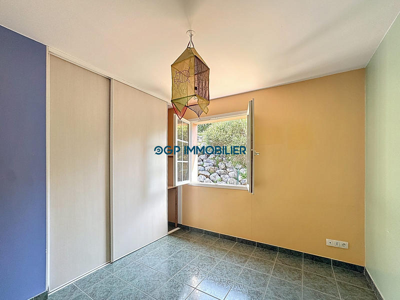 Maison - 161 m² - 5 pièces