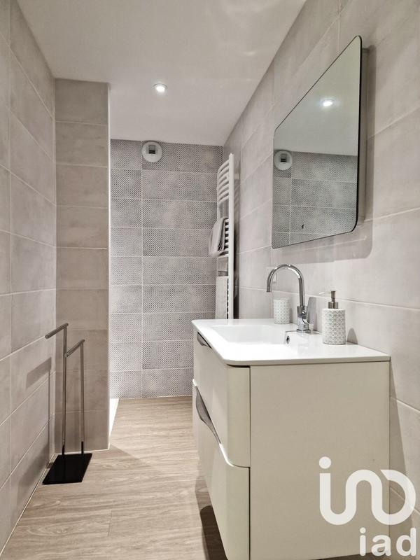 Maison - 200 m² - 7 pièces