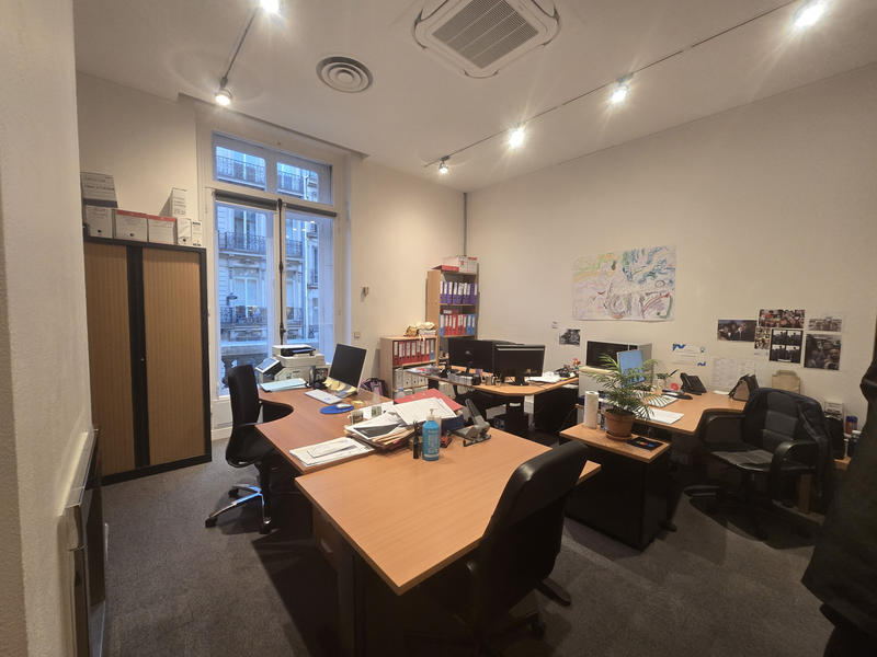 Bureau - 380 m²
