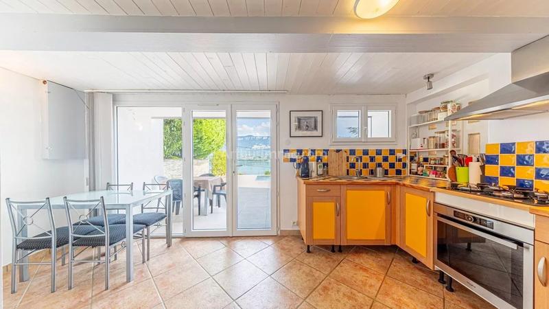 Maison - 207 m² - 10 pièces