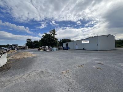 Local d'activités - 635 m² - 7 pièces