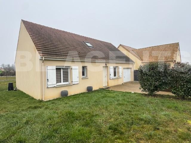 Maison - 99 m² - 6 pièces