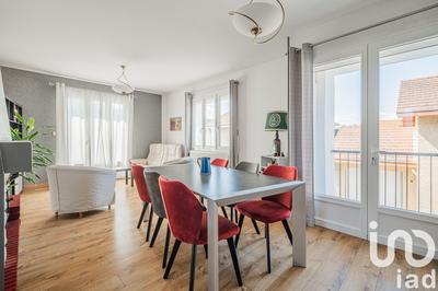 Maison - 142 m² - 10 pièces