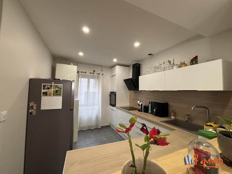 Maison - 101 m² - 6 pièces