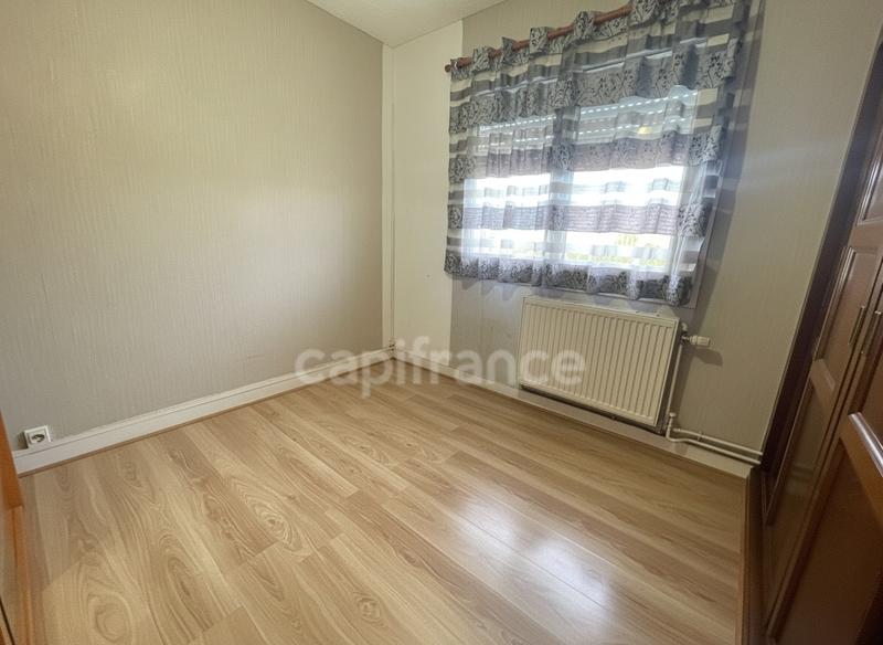 Maison - 80 m² - 5 pièces