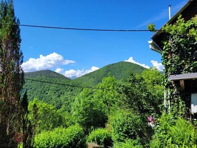 Maison - 96 m² - 6 pièces