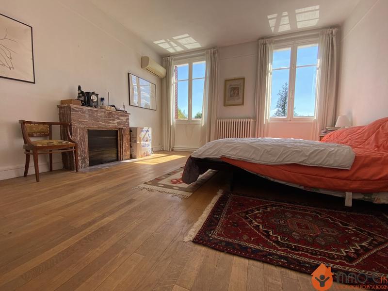 Maison - 180 m² - 7 pièces