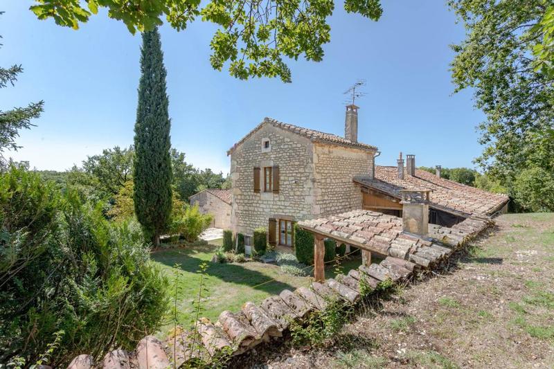 Maison en pierre - 192 m² - 6 pièces