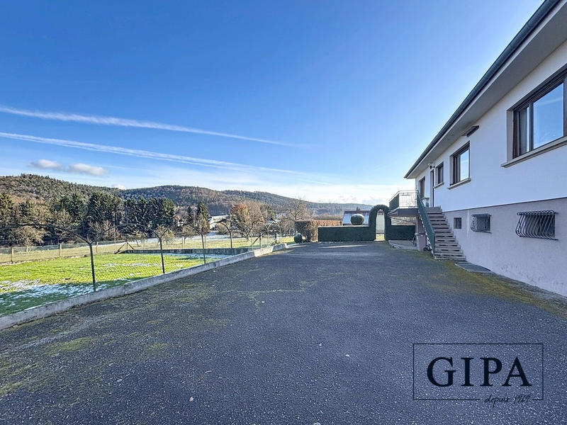 Maison - 160 m² - 5 pièces