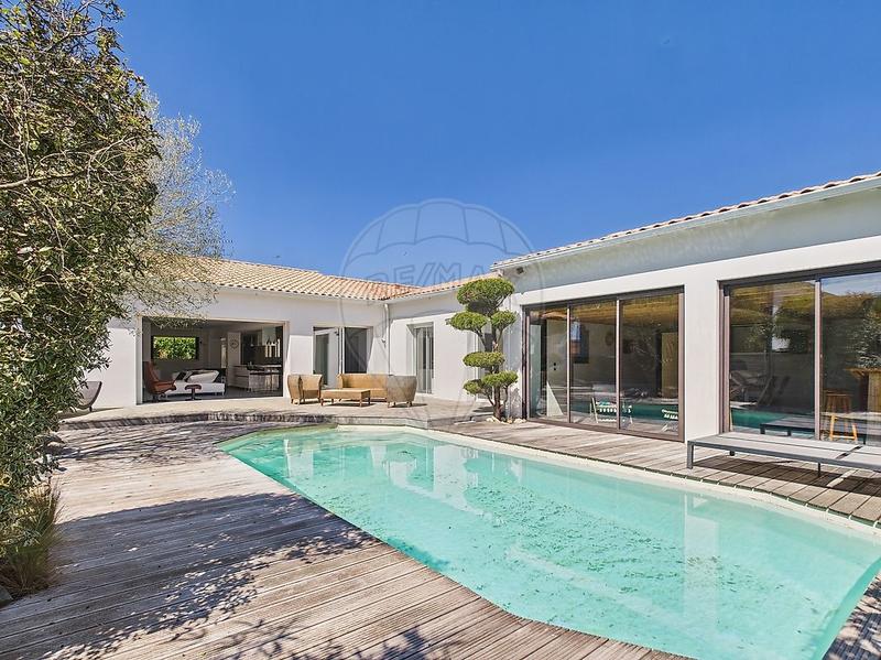 Maison - 186 m² - 7 pièces