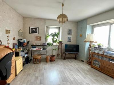 Maison - 400 m² - 7 pièces