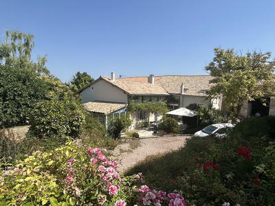 Maison - 320 m² - 10 pièces