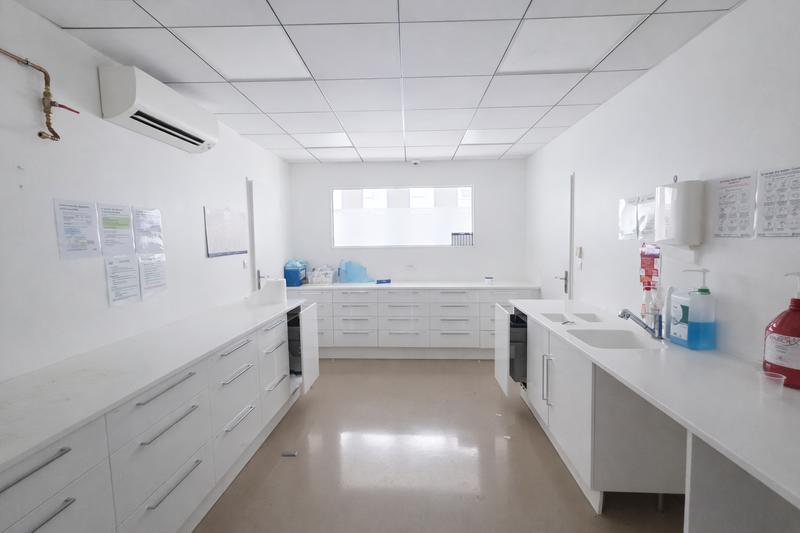Local commercial - 548 m² - 20 pièces