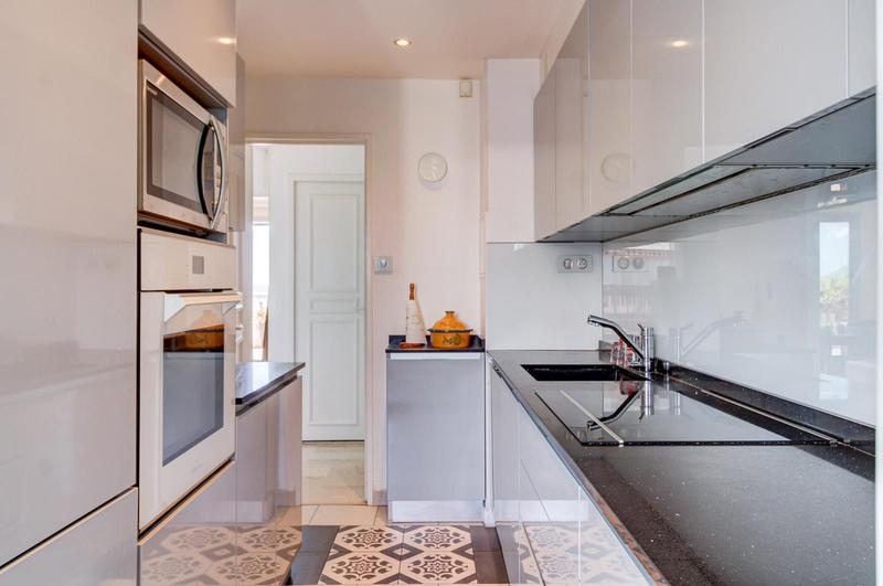 Appartement - 98 m² - 3 pièces