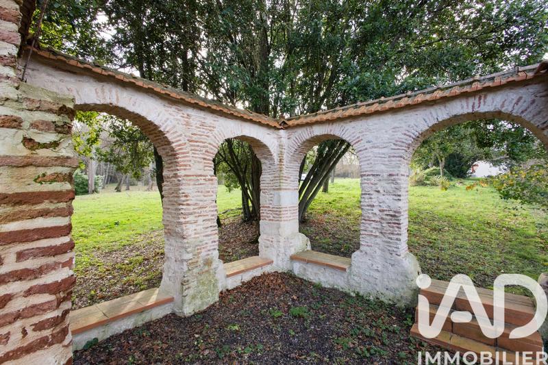 Château - 800 m² - 17 pièces