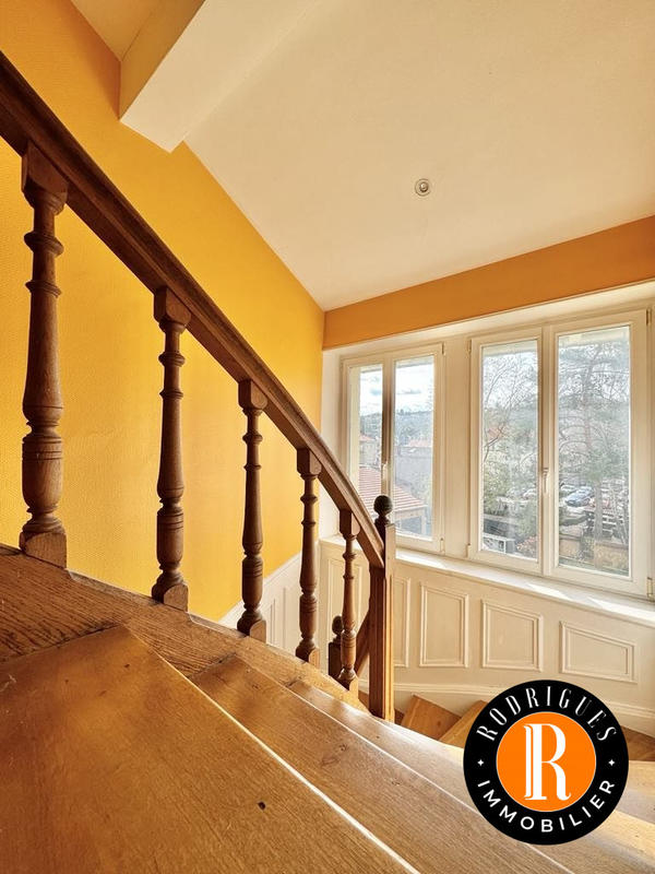 Maison - 285 m² - 12 pièces