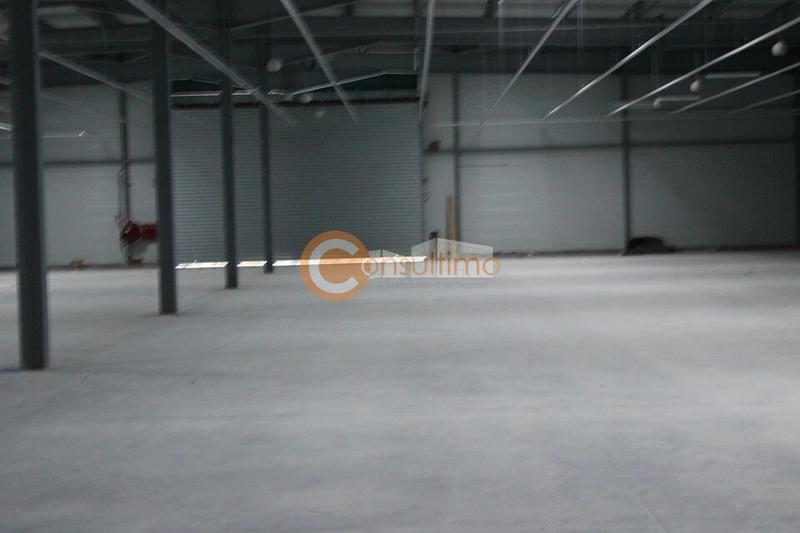 Local commercial - 1 633 m²