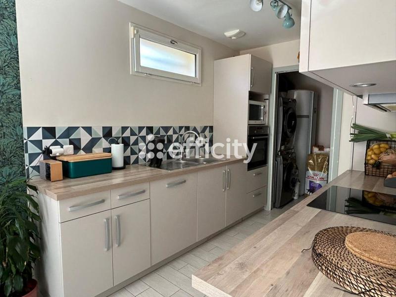 Maison - 90 m² - 5 pièces