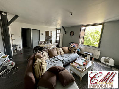 Appartement - 80 m² - 5 pièces