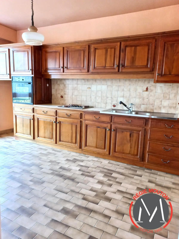 Appartement - 99 m² - 3 pièces